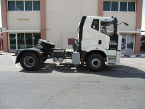 Nuovissimo 2022 FA W J6P-420/6x4/capo camion EURO 2 DIESEL 6 cilindri 265KW 420HP cambio automatico - Product Image 3