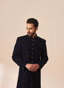 Kurta de mariage traditionnel sur mesure pour marié Designer Velvet Blue Sherwani Collection pour mariage Wear Latest Sherwani - Product Image 2