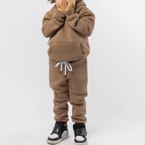 Ensemble de sweat à capuche bio pour enfants Ensembles de jogging pour enfants Personnaliser ensemble de vêtements pour tout-petits Survêtement brodé écologique pour garçons et enfants - Product Image 3