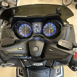 Motocicleta de Gasolina T-MAX 530 Modelo 2017 con 15853 KM, Producto del Año 2017 - Product Image 3