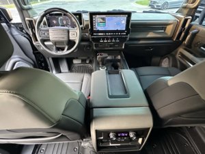 GMC HUMM-ER EV Pickup 2025, bien entretenu, propre - Product Image 3