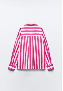 Blusa de rayón suave superventas con detalles de encaje y cuello elegante pero cómoda para uso diario disponible para la venta - Product Image 5