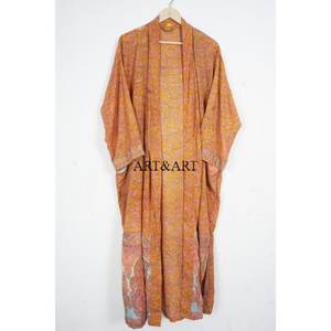 Kimono Japonés Vintage Hecho a Mano en Color Amarillo, 100% Seda, Estilo Bohemio, Largo, Elegante, Suave y de Alta Calidad para Mujer, Ideal para la Playa - Product Image 4