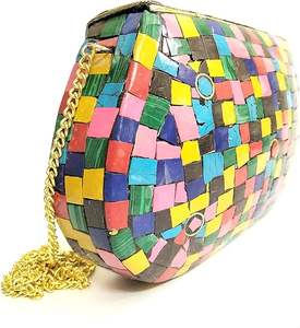 Sac de voyage métallique à la mode fait à la main pour mariée, finition de qualité supérieure, matériau en mosaïque, broderie pour les fêtes et les mariages - Product Image 3