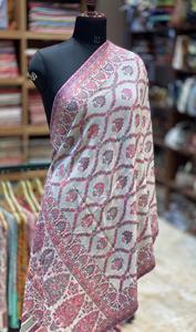 Châle en cachemire rose délicat, brodé, idéal pour l'hiver, les mariages, les cadeaux et les tenues traditionnelles - Product Image 3