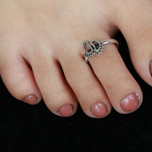 Anillos de Dedo de Pie para Bebé Tridha de Oro de 18K (Par) con Diamante como Piedra Principal, Regalo de Compromiso/Boda - Product Image 5