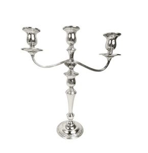 Candelabro de Metal de la Mejor Calidad con Diseño Moderno, Hecho a Mano y Ecológico para Uso en Mesa del Hogar, Decoración Navideña y de Pascua - Product Image 1