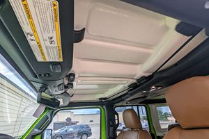 2021 <span class=keywords><strong>Jeep</strong></span> Wrangler Sahara 4xe Лимитированная серия Gecko с прозрачным покрытием, турбонаддув, гибридный 4WD ACC круиз-контроль R20, размер шин слева - Product Image 1