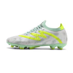 Nouveau modèle Chaussures de football à crampons légers et respirants pour hommes, chaussures de sport de qualité supérieure pour matchs de football - Product Image 6