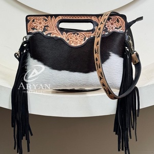 Sac à main à bandoulière en cuir de vachette pour femmes Bandoulière détachable Poignée supérieure Fermeture à glissière Sacs en cuir usinés à la main à la mode - Product Image 1