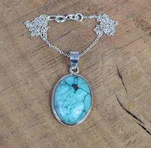 Pendentif en argent sterling turquoise bleu, chaîne en argent sterling, bijoux en pierres précieuses faits à la main, cadeau de naissance de décembre pour femmes - Product Image 1