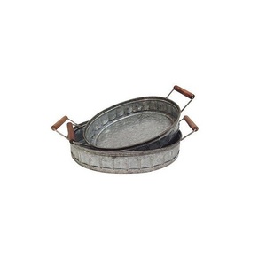 Sirva con estilo con la bandeja ovalada galvanizada más vendida con mango de madera perfecto para el hogar y el restaurante hecho en La India - Product Image 6
