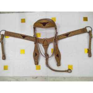 Juego de tachuelas de caballo ecuestre occidental que incluye cabezal y coraza para montar en desfile - Product Image 1