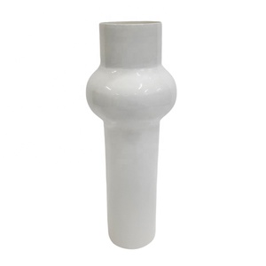 Florero de Metal de hierro para decoración del hogar único interior negro con acabado de lavado de latón estilo clásico para bodas - Product Image 6
