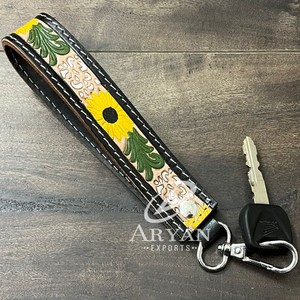 Porte-clés en cuir artisanal, porte-clés en cuir personnalisé, fait à la main, vintage, durable, porte-clés pour femmes - Product Image 1