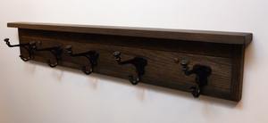 Cintre en bois durable avec crochet chromé pour placards modernes, cintre traditionnel poli à la main pour le rangement de vêtements de luxe - Product Image 6