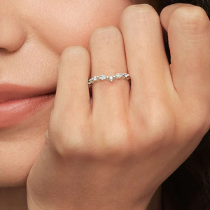 Anillo Curvo de Plata Vintage con Moissanita, Elegante Estilo Diamante, Joyería de Plata de Ley 925 para Regalos de Boda y Fiesta - Product Image 4