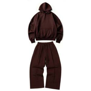 Conjunto de Sudadera con Capucha y Pantalones Holgados con Pliegues para Hombre, Ultra Pesado, 520GSM, Orgánico con Certificación GOTS, Color Granate - Product Image 1