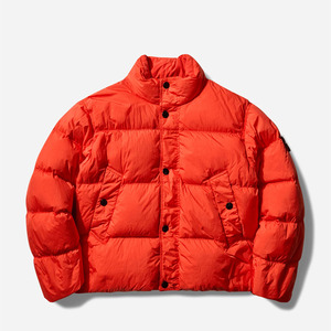 Restez au chaud et stylé cet hiver Notre doudoune à capuche pour homme haut de gamme avec des matériaux de haute qualité fabriqués sur le devant de la rue - Product Image 1