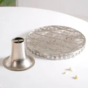 Wholesale Best Durable Iron <b>Cake</b> Stand with Premium Embossed Top Plate Display <b>Cake</b> <b>Tools</b> for Celebration Dining Baking at Bulk - Product Image 2