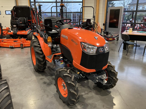 Venta al por Mayor de Mini Tractor Kubota B2-231 HDW 4x4 de 23 HP, Tractor Utilitario Agrícola Diésel de 3 Cilindros - Product Image 6
