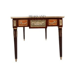 Mesa Auxiliar Rectangular de Lujo con Incrustaciones de Diamantes y Detalles Ornamentales de Latón Dorado para Decoración Clásica de Esquinas del Hogar - Product Image 1