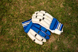 Gants de frappeur Grip Max Cricket Logo personnalisé Design professionnel de haute qualité - Product Image 6