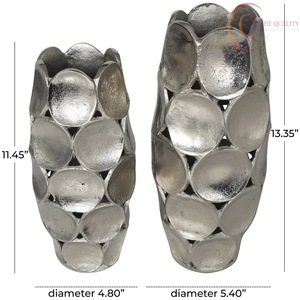 Elegant Metal Tabletop <b>Decorative</b> <b>Vase</b> for Homes and Offices, Ideal for Enhancing Table Décor and Interior Styling - Product Image 4