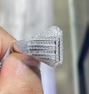 Anillo de compromiso Hip Hop y Pinky de Plata de Ley 925 hecho a medida, Baguette helado, Diamante de moissanita Original para bodas - Product Image 3