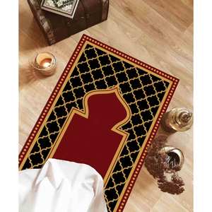 พรมละหมาดสีแดง: แผ่นรองละหมาดกันลื่น ของขวัญสำหรับชาวมุสลิม พร้อมพรมขนนุ่ม - Product Image 3