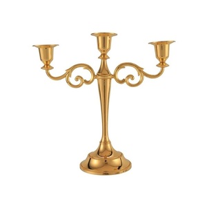 Candélabre en métal élégant avec bras décoratifs, parfait pour la décoration intérieure élégante, les centres de table de mariage et les présentoirs à bougies - Product Image 2