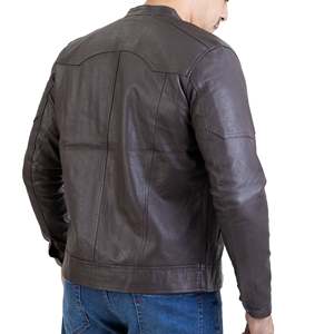 Chaqueta de Cuero PU con Bloques de Color para Hombre, Estilo Moderno y Vanguardista - Product Image 2