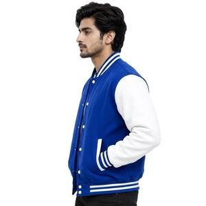 Chaqueta Varsity de Invierno para Hombre con Mangas en Contraste, Cuello Acanalado y Bolsillos Frontales Prácticos para un Look Casual Clásico y Moderno - Product Image 4