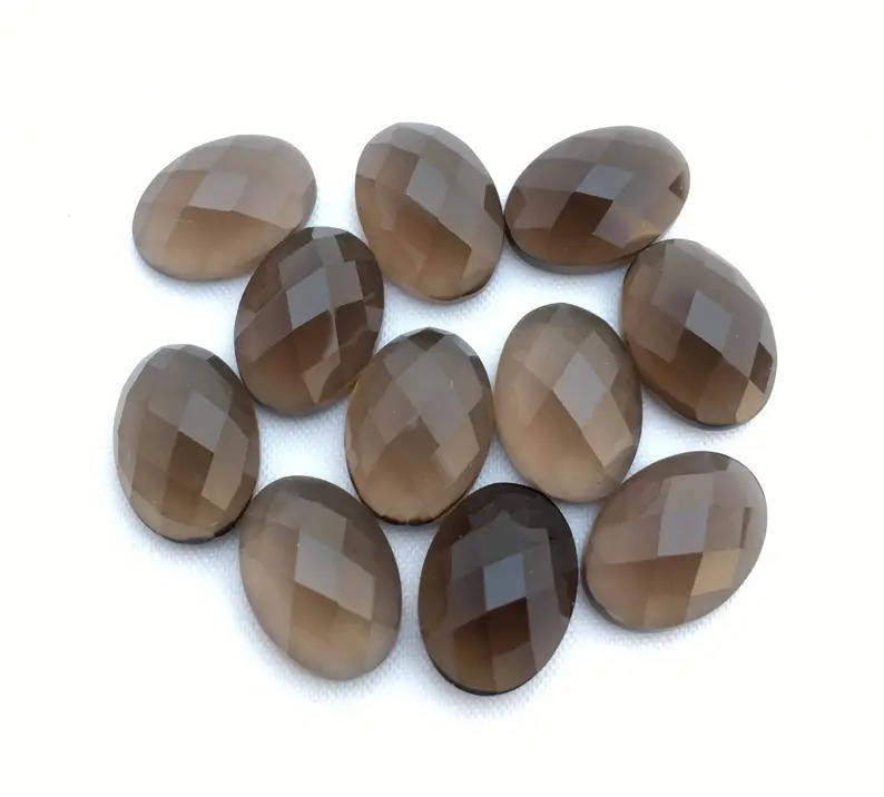 สีน้ำตาล