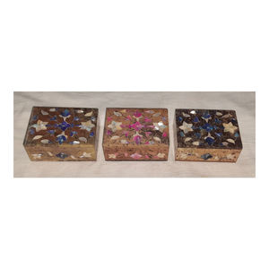 Boîte à bijoux en pierre de savon artisanale de qualité supérieure, incrustée de coquillages bleus et roses, pour décoration de table à prix bas - Product Image 1