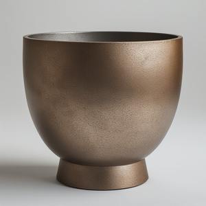 Jardinière minimaliste en fer pour l'extérieur, améliorant la présentation des plantes avec une élégance simple pour une décoration contemporaine - Product Image 5