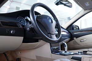 BMW 535i xDrive Sports Wagon 2010 USADO, Volante a la Izquierda/Derecha - Product Image 2