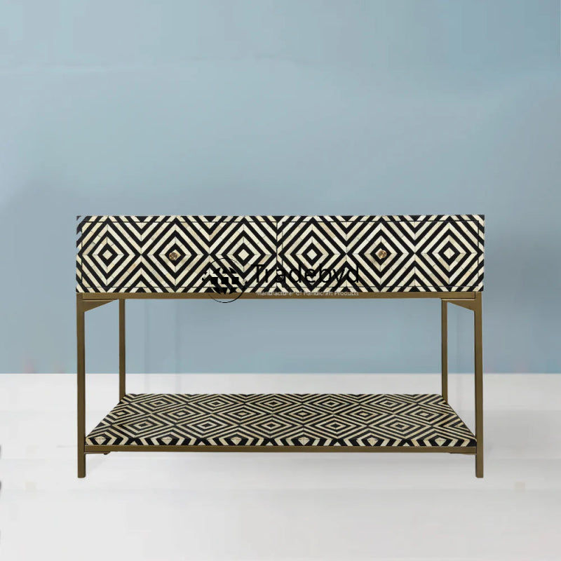 Available in different Colors