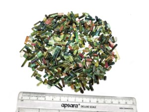 Tourmaline crayon rugueux 50 CT tourmaline naturelle pierre précieuse en vrac brute, tourmaline multicolore brute pour la fabrication de bijoux - Product Image 2