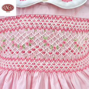 Vente en gros robe rouge corail smockée tissu organza brillant manches courtes fleurs brodées style formel pour enfants réveillon de Noël fête - Product Image 5