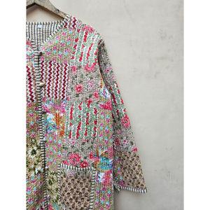 Chaqueta larga de algodón acolchado de retazos Vintage hecha a mano para mujer, estilo único, prendas de vestir cómodas y acogedoras, estampado transpirable a rayas - Product Image 3