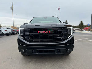 2024 G M C Siera 1500 Elevation Standard Crew Cab 4WD Caja de cambios automática Cámara trasera Motor inteligente 8L Portaequipajes de aleación de aluminio - Product Image 2