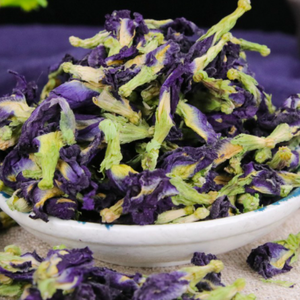 ผงดอกถั่วผีเสื้อธรรมชาติ | ส่วนผสมสีน้ำเงินสดใสสำหรับแบรนด์ชาน้ำผลไม้และผลิตภัณฑ์ดูแลผิว - Product Image 1