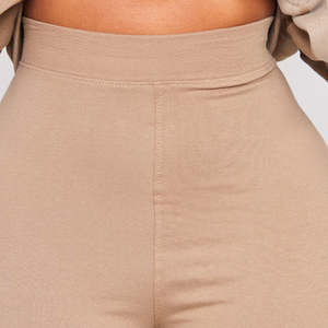 Survêtements chauds d'hiver pour femmes avec votre logo, dernière mode 2026, pantalon de survêtement évasé, ensemble de survêtements délavés à l'acide - Product Image 4