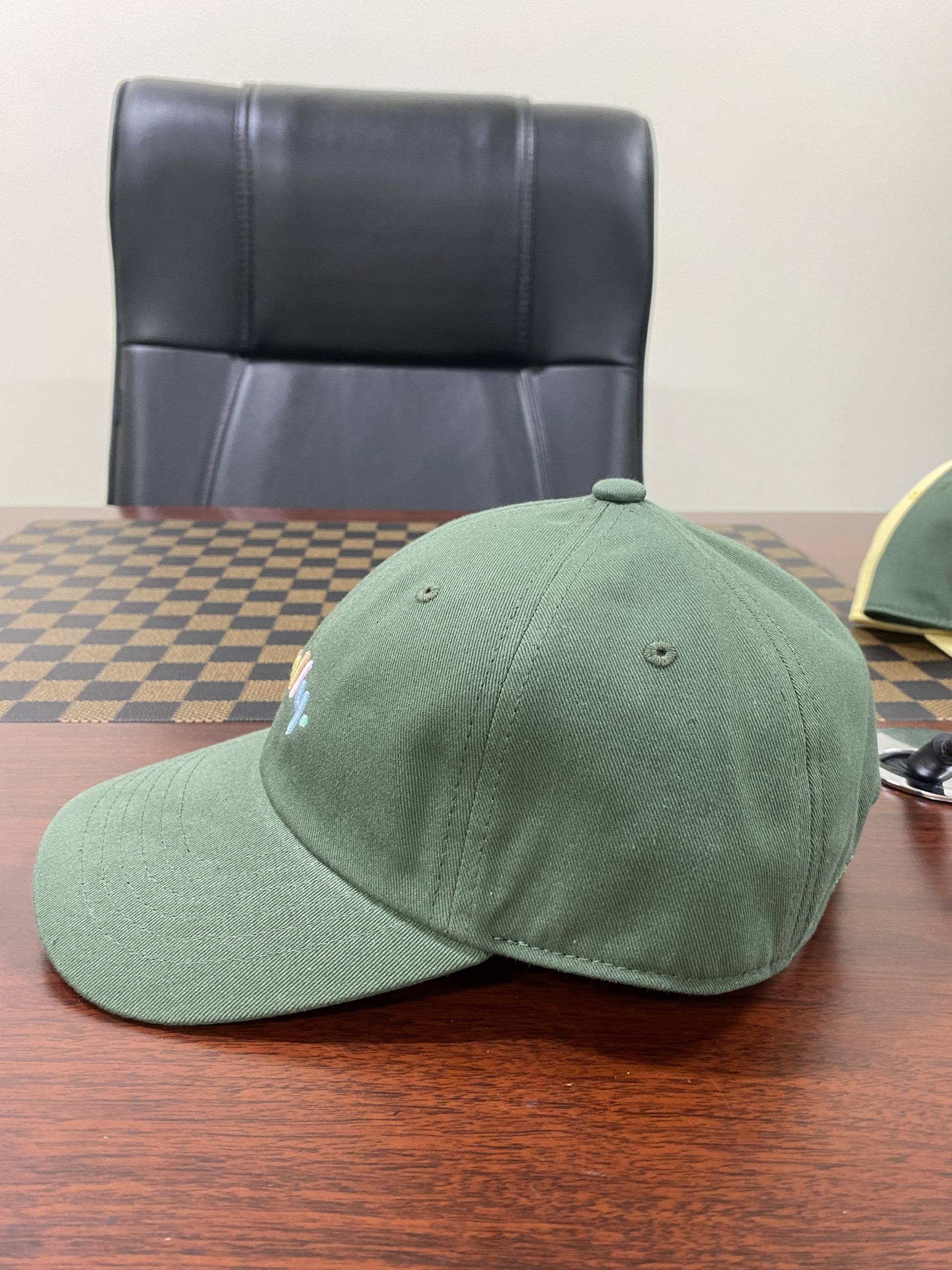 สีเขียว