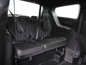 Chrysler Voyager LX 2025 IMPECABLE - Product Image 6