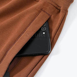 Servicio OEM High Street Style Pantalones cortos de algodón para hombres Patrón sólido Ecológico Nueva llegada Diseño personalizado Privado Antiarrugas - Product Image 4