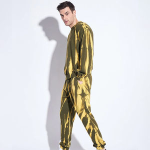 Nouvel arrivage de survêtements de style de rue à séchage rapide pour hommes ensemble de couleurs contrastées de grande taille logo personnalisé imprimé à bas prix OEM - Product Image 4