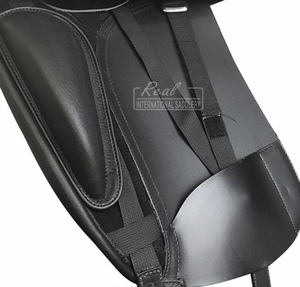 Selle d'Équitation Anglaise Professionnelle en Cuir avec Arceau en Plastique – Couleurs Personnalisables, Durable et Confortable pour le Saut et la Course - Product Image 3
