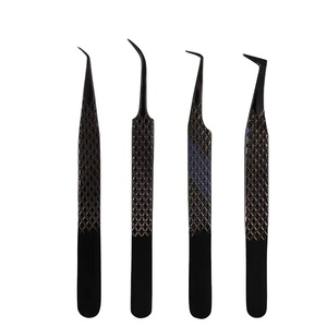 Pinces à cils en fibre avec pointe diamantée, pinces à cils russes de précision noires au plasma, ensemble personnalisé de 4 pièces - Product Image 1
